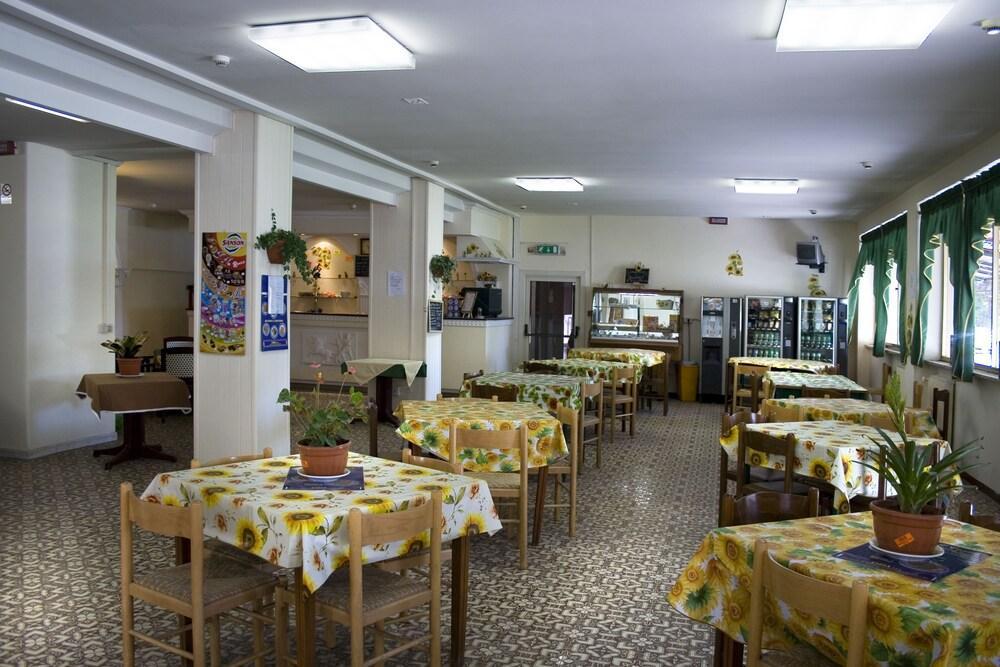 Salaria 3*